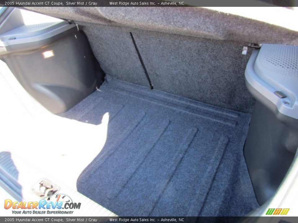 2005 Hyundai Accent GT Coupe Trunk Photo #24