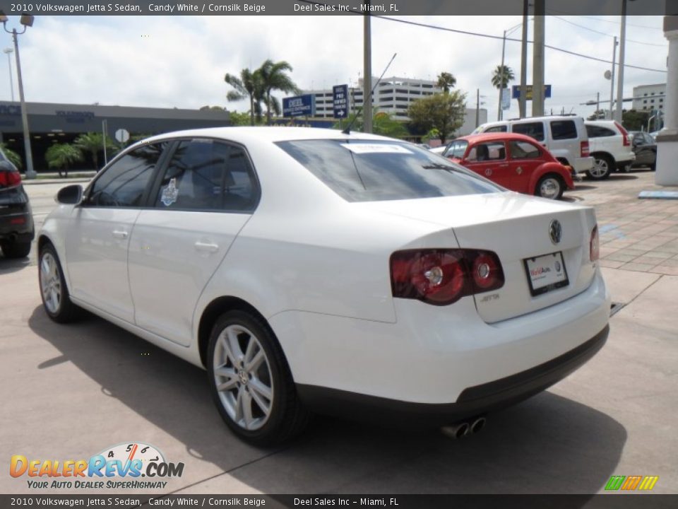 2010 Volkswagen Jetta S Sedan Candy White / Cornsilk Beige Photo #3