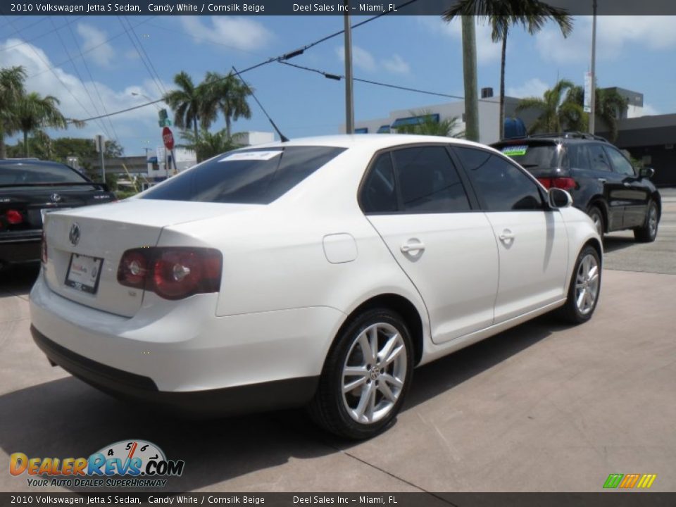 2010 Volkswagen Jetta S Sedan Candy White / Cornsilk Beige Photo #5