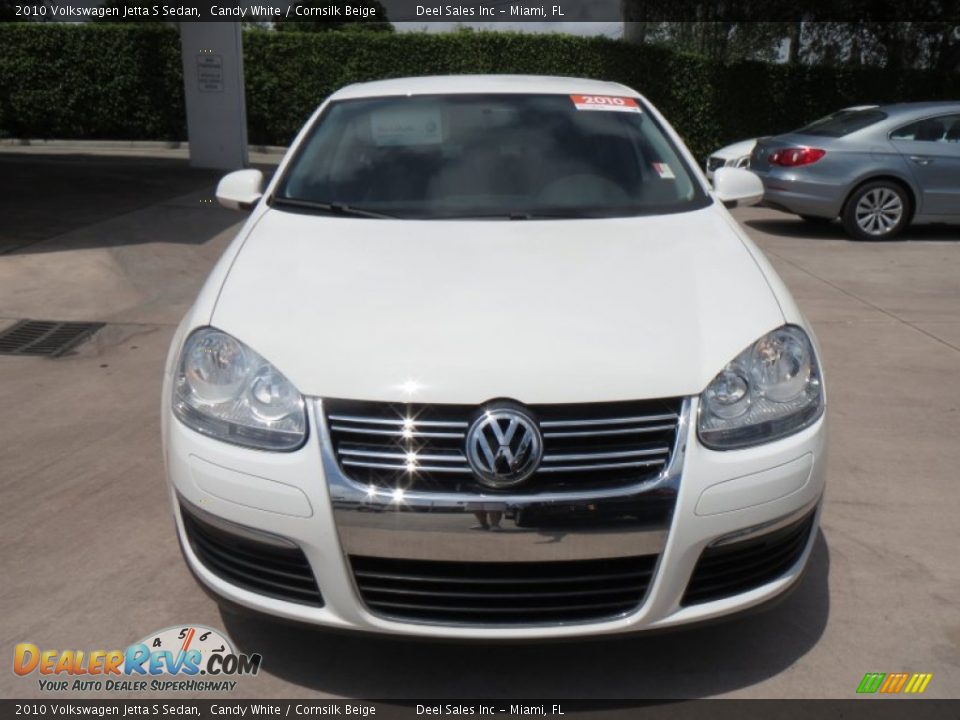2010 Volkswagen Jetta S Sedan Candy White / Cornsilk Beige Photo #8