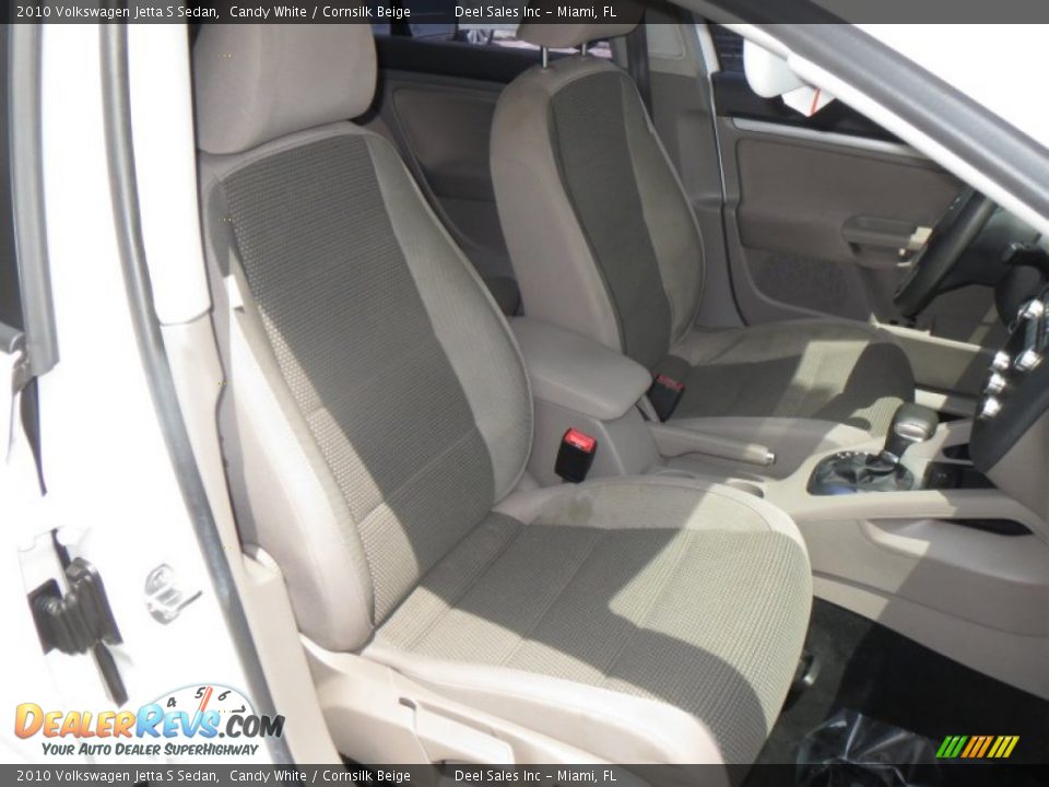 2010 Volkswagen Jetta S Sedan Candy White / Cornsilk Beige Photo #10