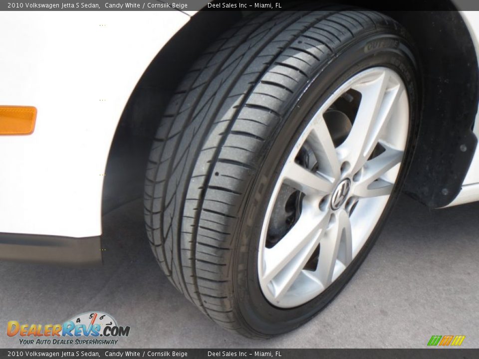 2010 Volkswagen Jetta S Sedan Candy White / Cornsilk Beige Photo #13