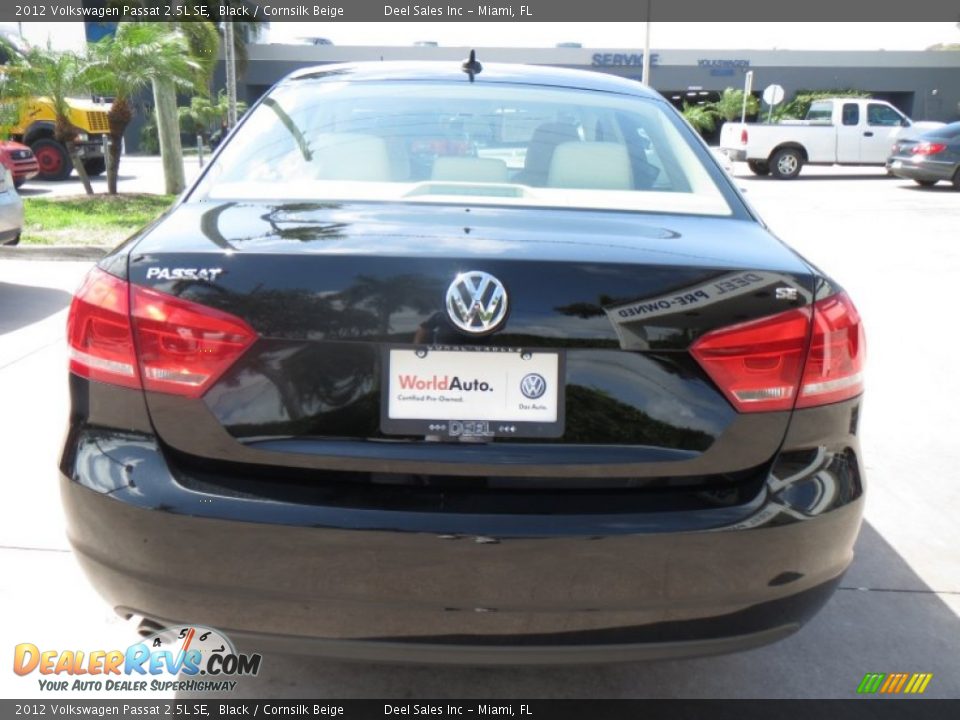 2012 Volkswagen Passat 2.5L SE Black / Cornsilk Beige Photo #4