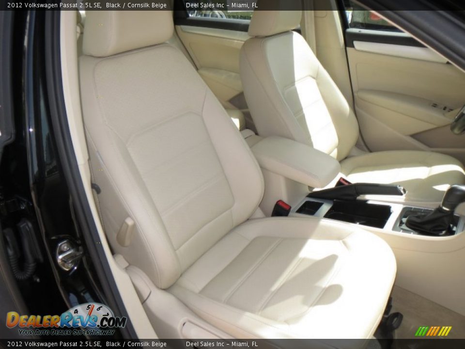 2012 Volkswagen Passat 2.5L SE Black / Cornsilk Beige Photo #10