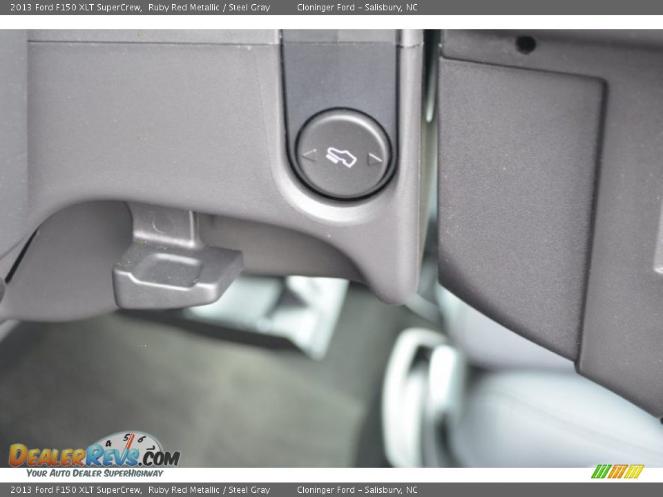 2013 Ford F150 XLT SuperCrew Ruby Red Metallic / Steel Gray Photo #27