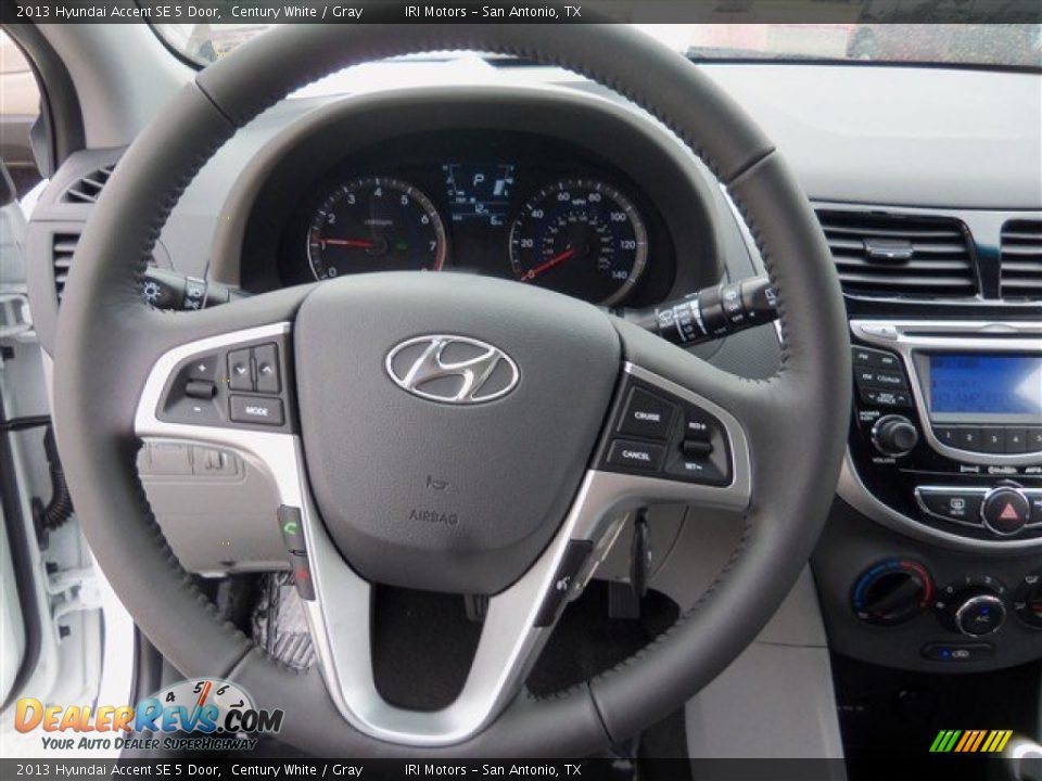 2013 Hyundai Accent SE 5 Door Century White / Gray Photo #13