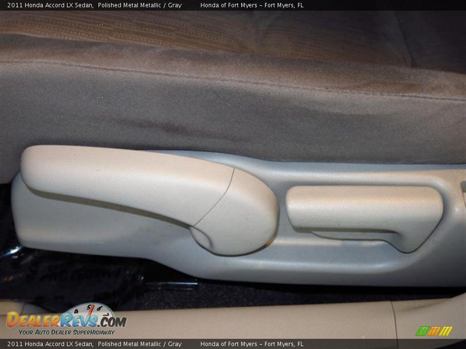2011 Honda Accord LX Sedan Polished Metal Metallic / Gray Photo #17
