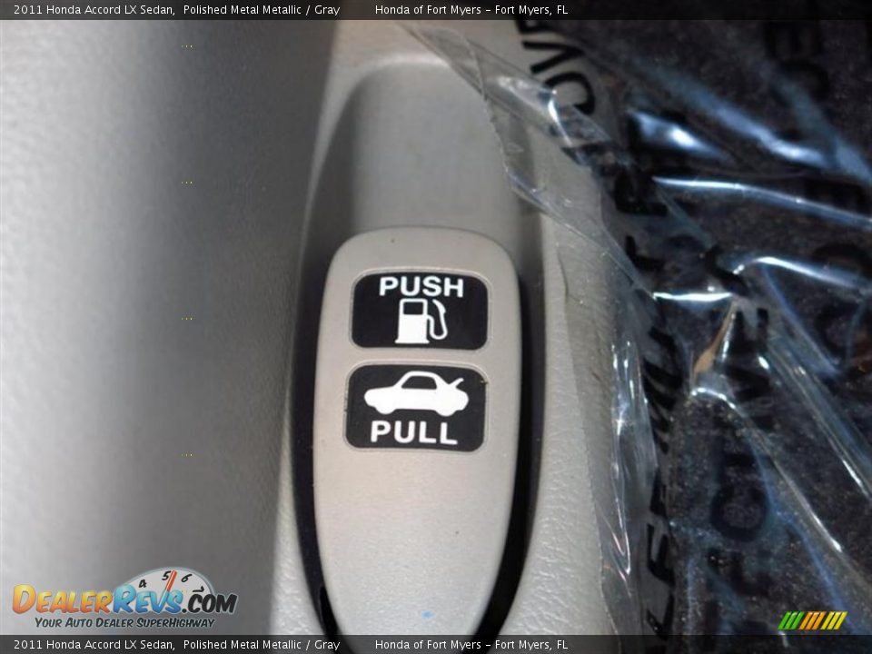 2011 Honda Accord LX Sedan Polished Metal Metallic / Gray Photo #18