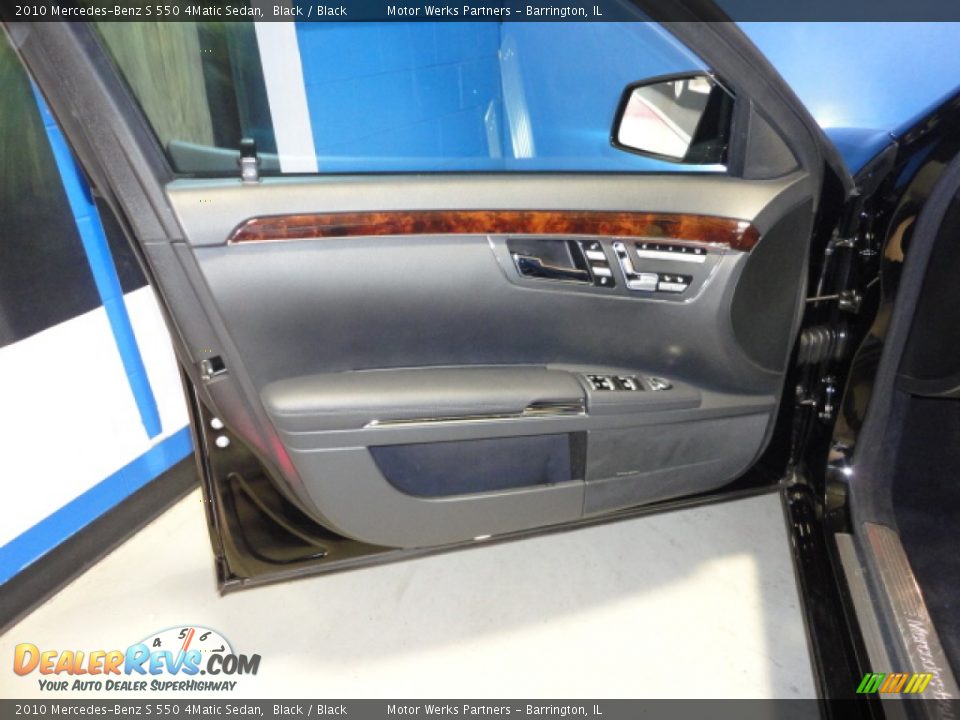 2010 Mercedes-Benz S 550 4Matic Sedan Black / Black Photo #8
