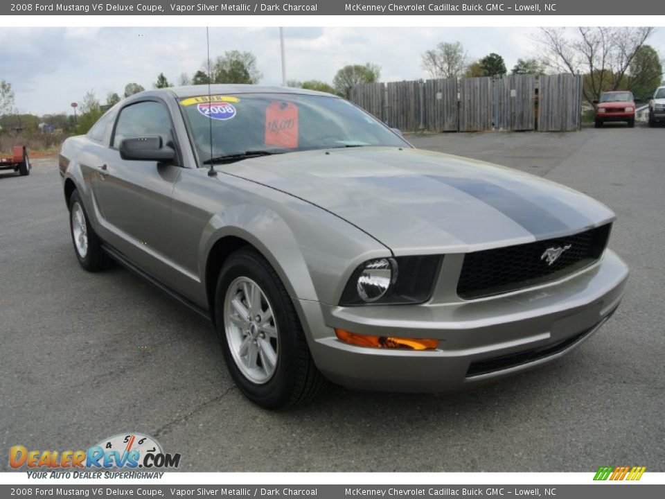 2008 Ford Mustang V6 Deluxe Coupe Vapor Silver Metallic / Dark Charcoal Photo #2