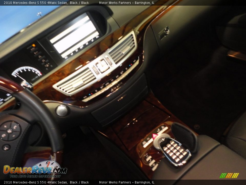 2010 Mercedes-Benz S 550 4Matic Sedan Black / Black Photo #13