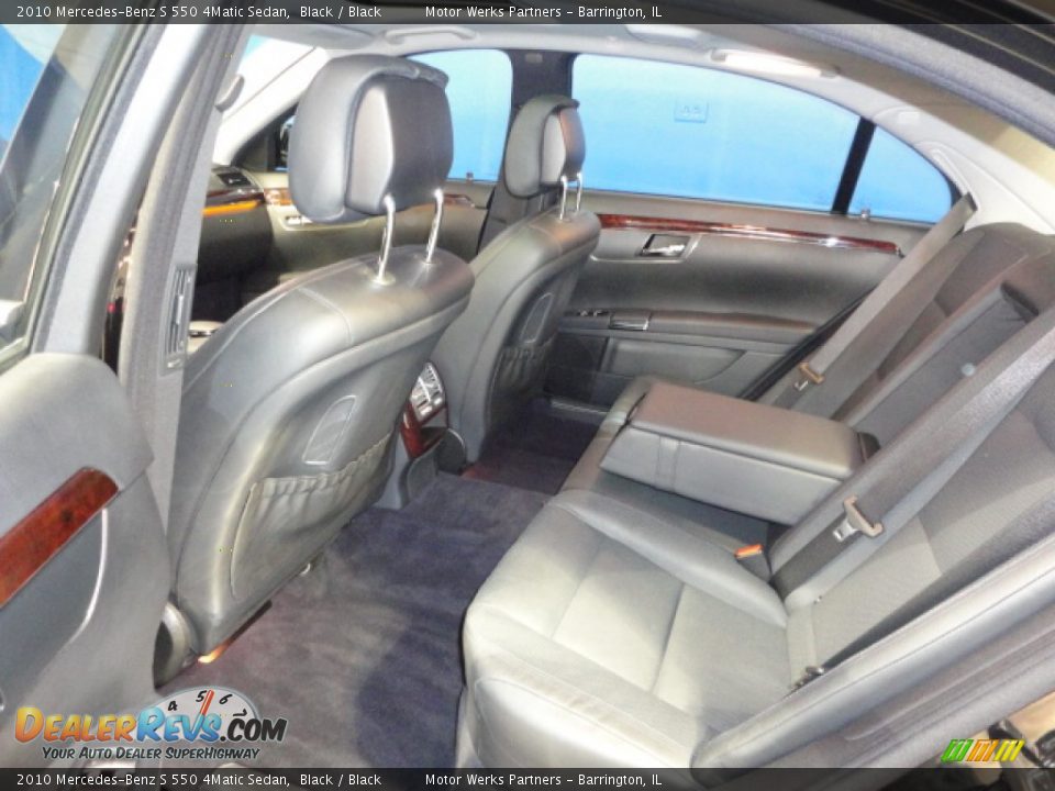 2010 Mercedes-Benz S 550 4Matic Sedan Black / Black Photo #17