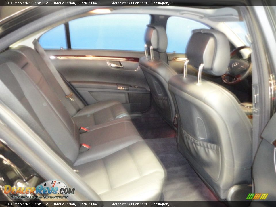 2010 Mercedes-Benz S 550 4Matic Sedan Black / Black Photo #20