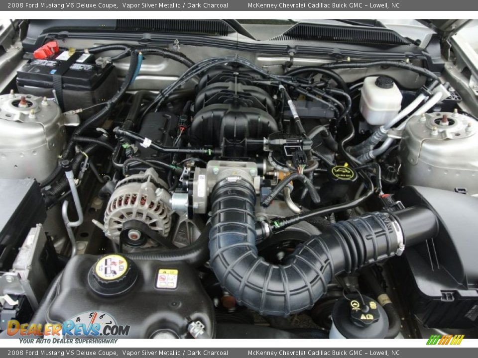 2008 Ford Mustang V6 Deluxe Coupe Vapor Silver Metallic / Dark Charcoal Photo #17