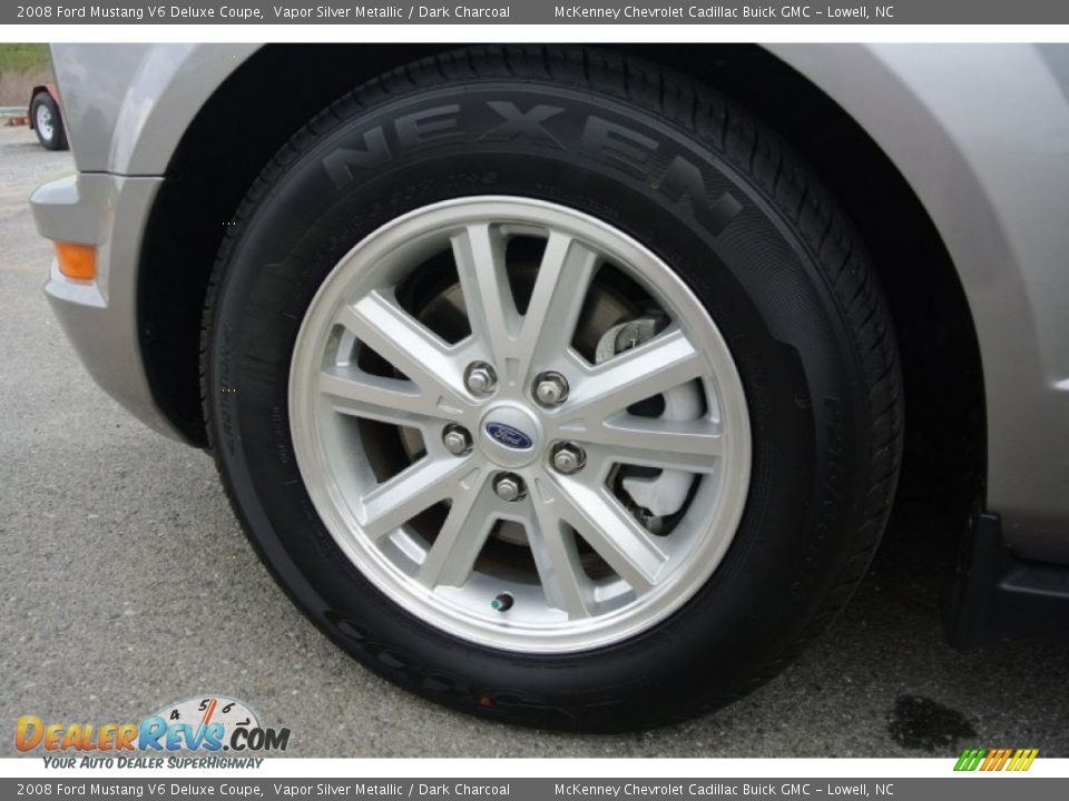 2008 Ford Mustang V6 Deluxe Coupe Vapor Silver Metallic / Dark Charcoal Photo #18