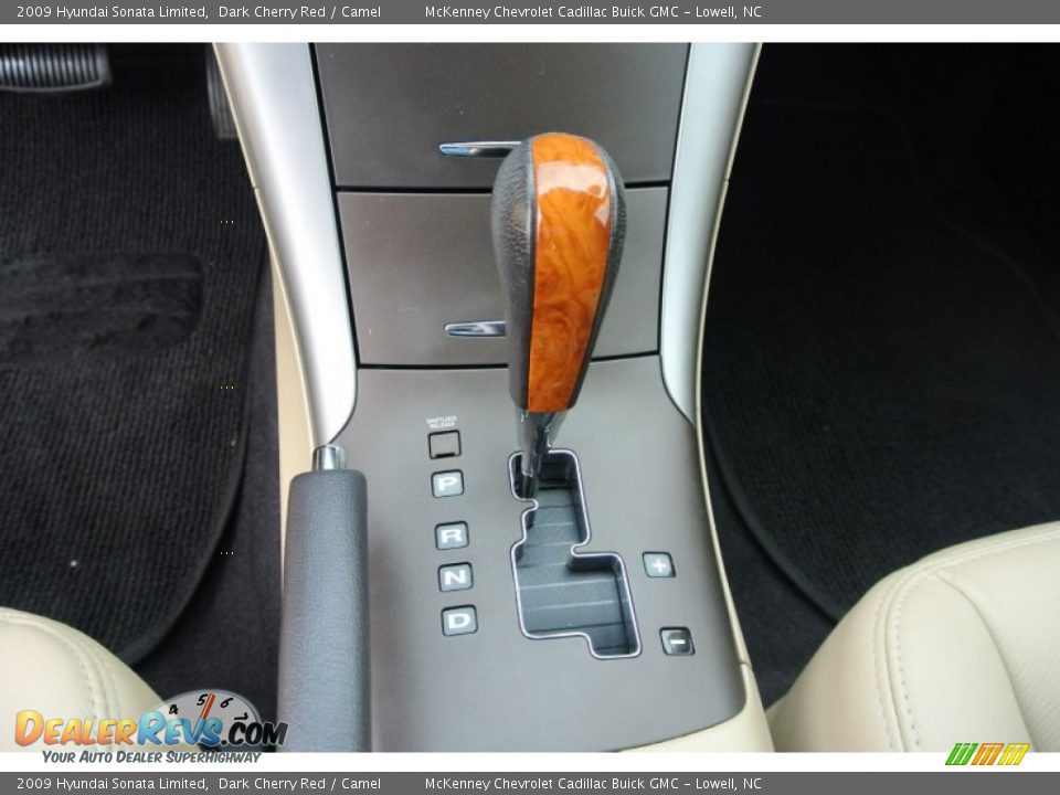 2009 Hyundai Sonata Limited Shifter Photo #10