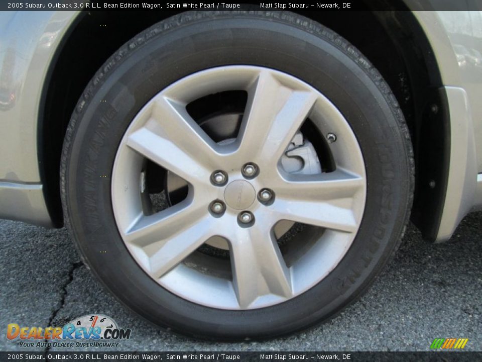 2005 Subaru Outback 3.0 R L.L. Bean Edition Wagon Satin White Pearl / Taupe Photo #25
