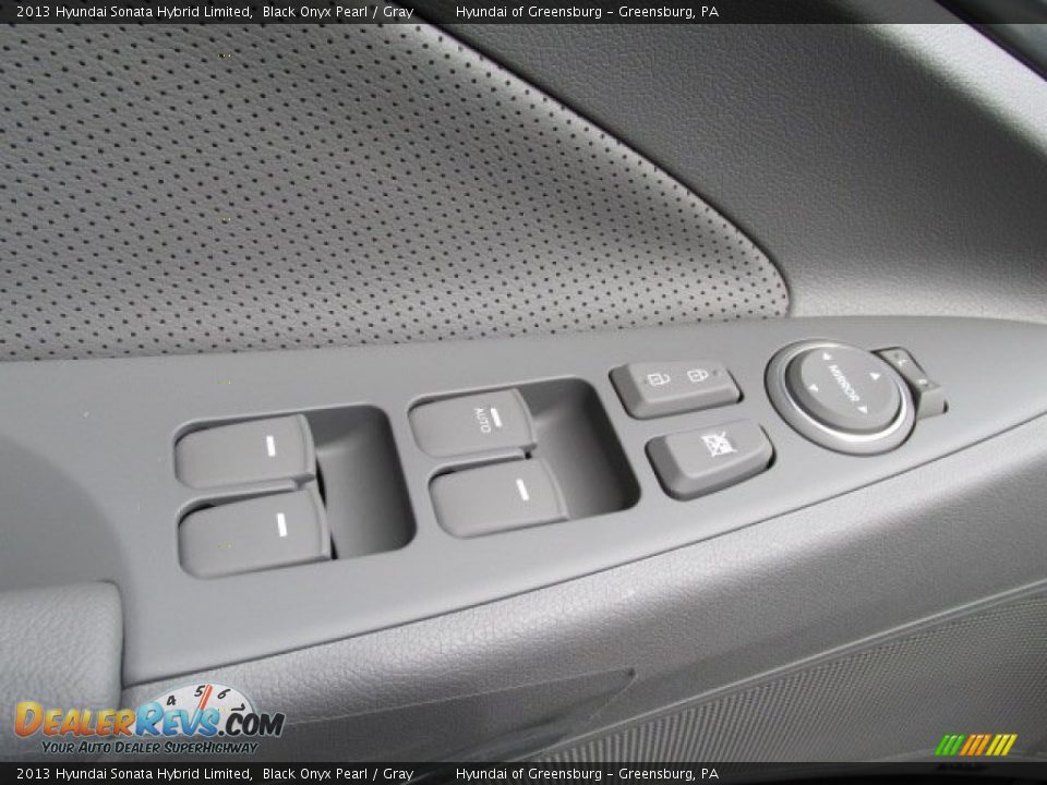 Controls of 2013 Hyundai Sonata Hybrid Limited Photo #12