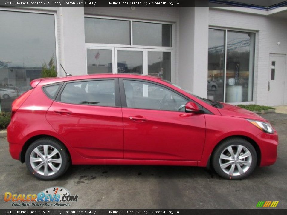 2013 Hyundai Accent SE 5 Door Boston Red / Gray Photo #2