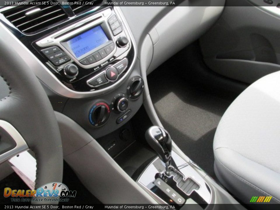 2013 Hyundai Accent SE 5 Door Boston Red / Gray Photo #9