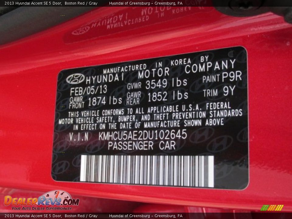 2013 Hyundai Accent SE 5 Door Boston Red / Gray Photo #10