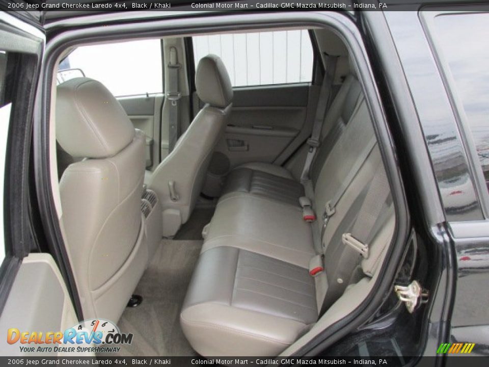 2006 Jeep Grand Cherokee Laredo 4x4 Black / Khaki Photo #13