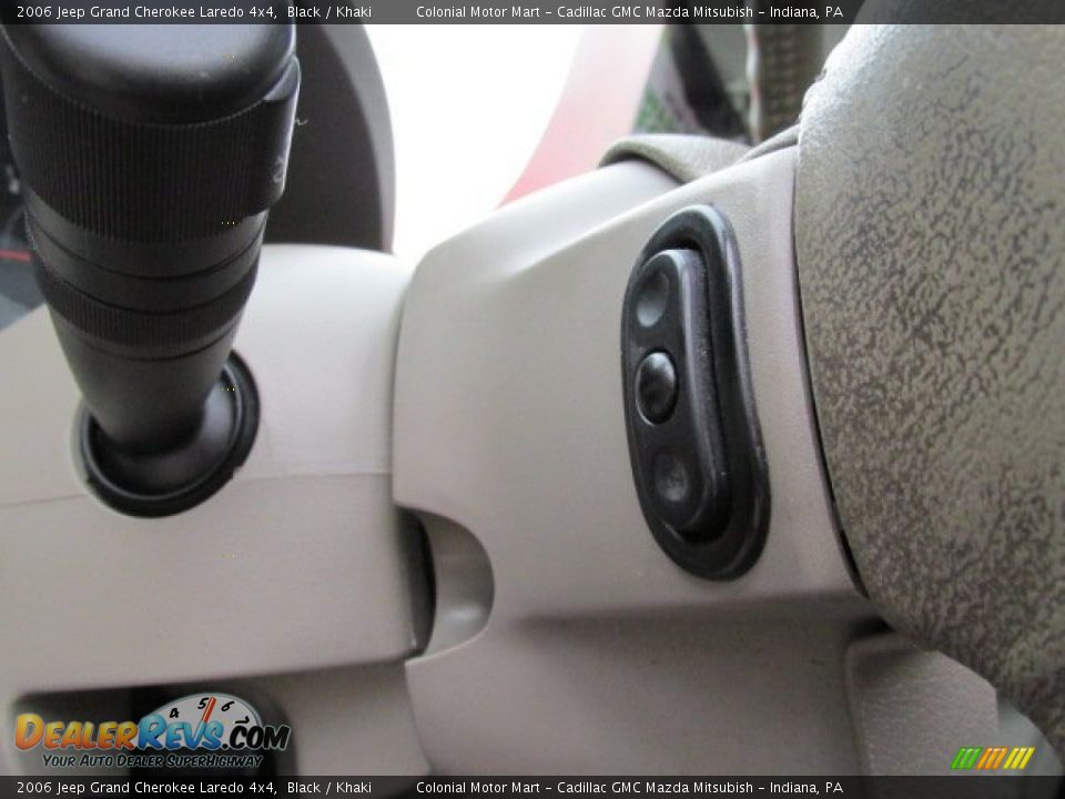 2006 Jeep Grand Cherokee Laredo 4x4 Black / Khaki Photo #15