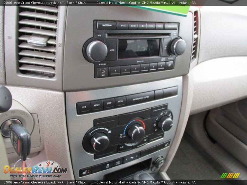 2006 Jeep Grand Cherokee Laredo 4x4 Black / Khaki Photo #16