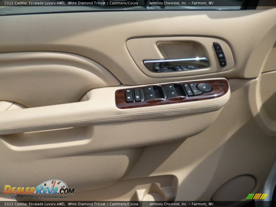 2013 Cadillac Escalade Luxury AWD White Diamond Tricoat / Cashmere/Cocoa Photo #17