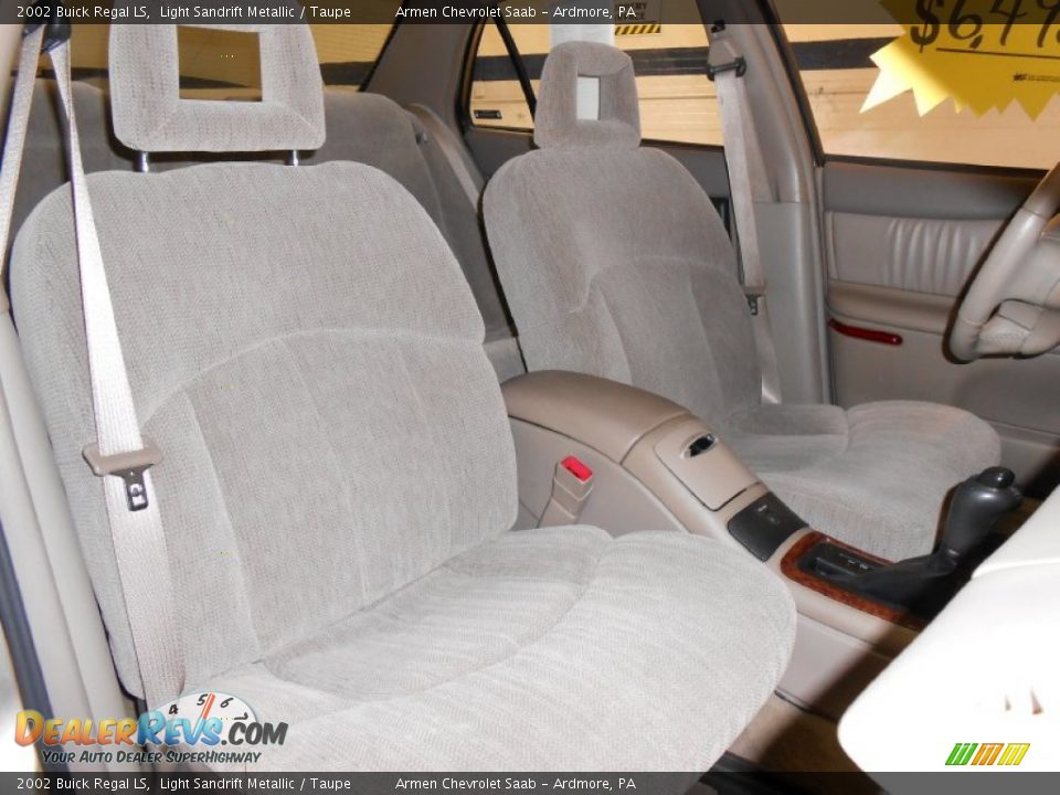 Front Seat of 2002 Buick Regal LS Photo #14