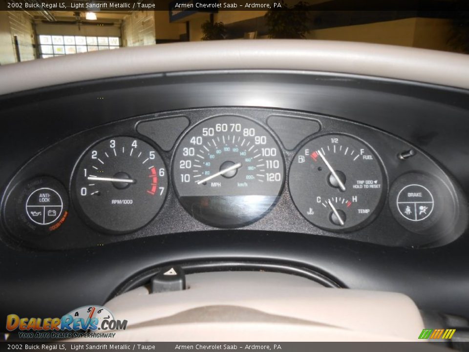 2002 Buick Regal LS Gauges Photo #25