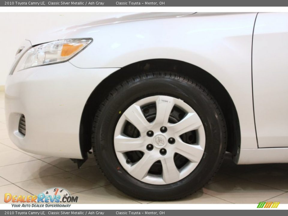 2010 Toyota Camry LE Classic Silver Metallic / Ash Gray Photo #15