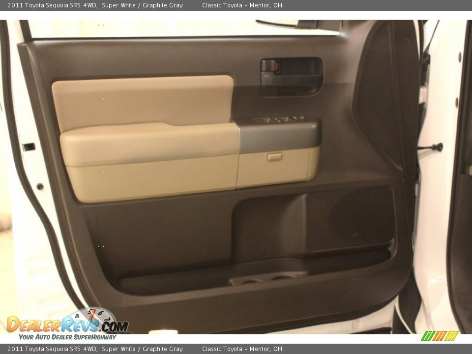 2011 Toyota Sequoia SR5 4WD Super White / Graphite Gray Photo #4