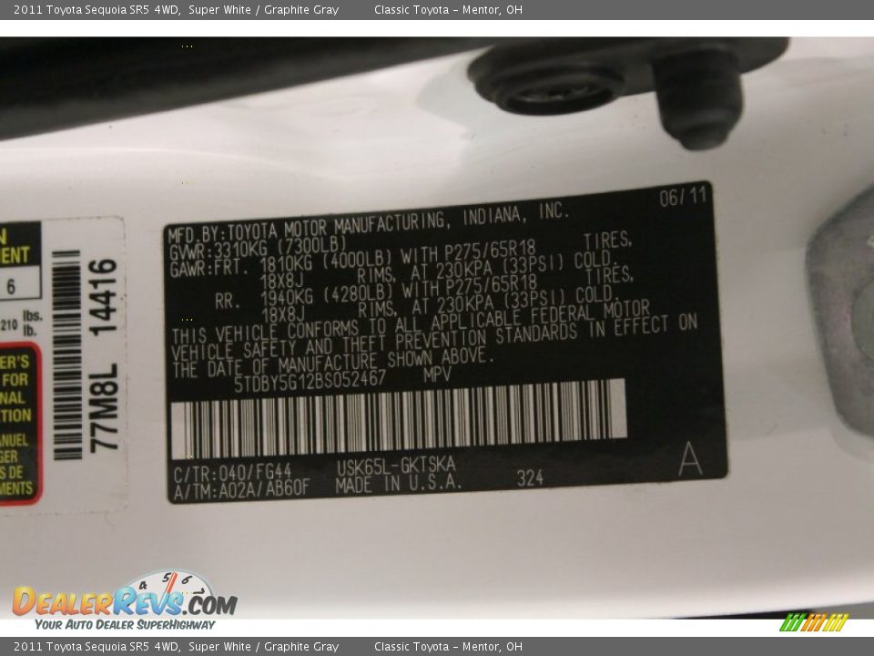 2011 Toyota Sequoia SR5 4WD Super White / Graphite Gray Photo #24