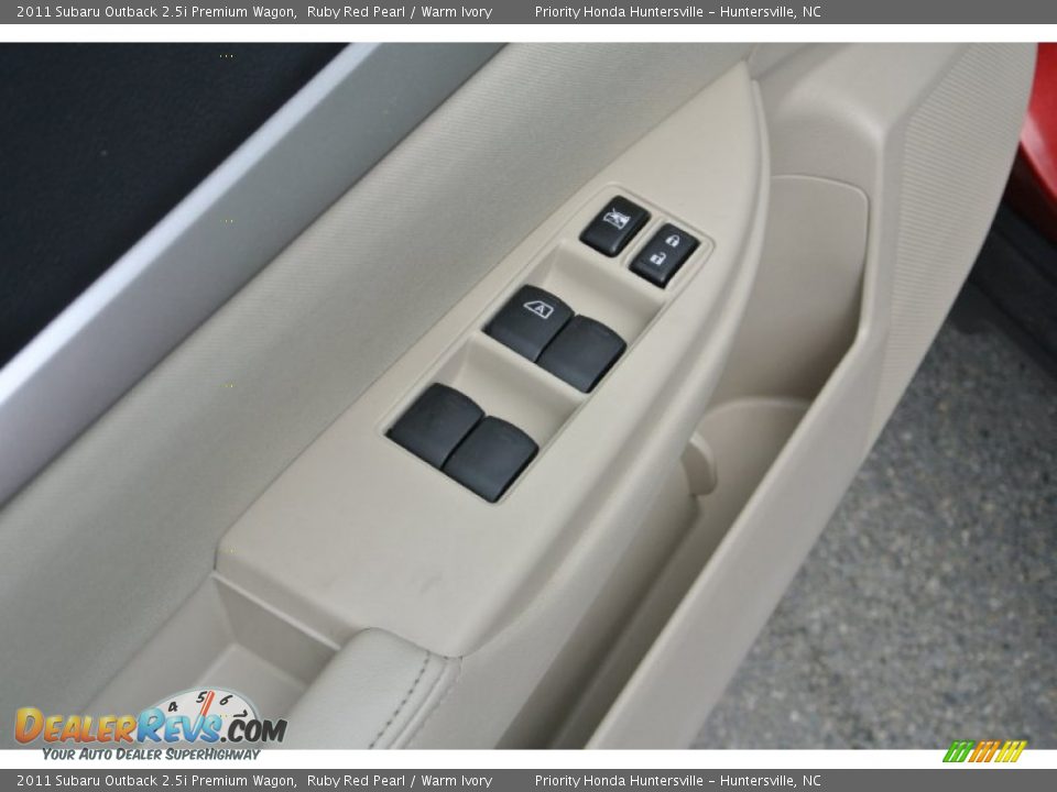 2011 Subaru Outback 2.5i Premium Wagon Ruby Red Pearl / Warm Ivory Photo #12