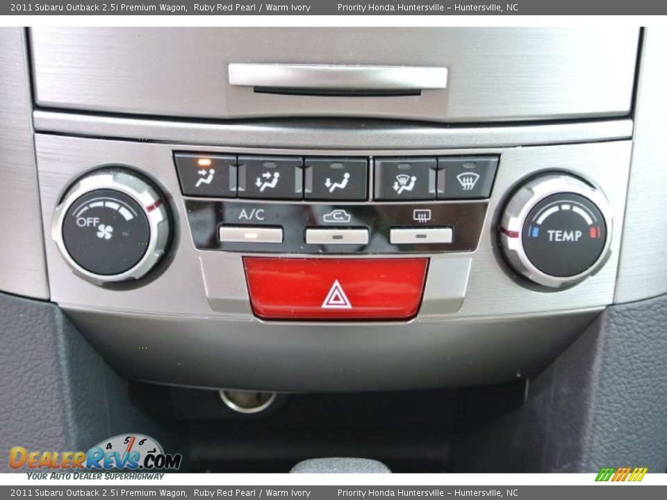 2011 Subaru Outback 2.5i Premium Wagon Ruby Red Pearl / Warm Ivory Photo #16