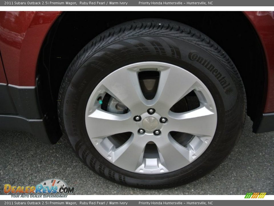 2011 Subaru Outback 2.5i Premium Wagon Ruby Red Pearl / Warm Ivory Photo #26