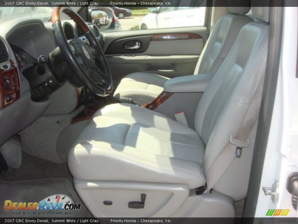 2007 GMC Envoy Denali Summit White / Light Gray Photo #7