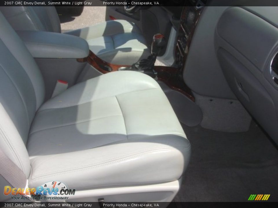 2007 GMC Envoy Denali Summit White / Light Gray Photo #13