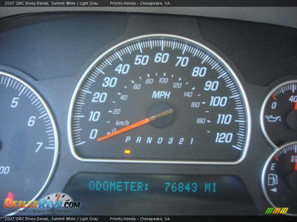 2007 GMC Envoy Denali Summit White / Light Gray Photo #15