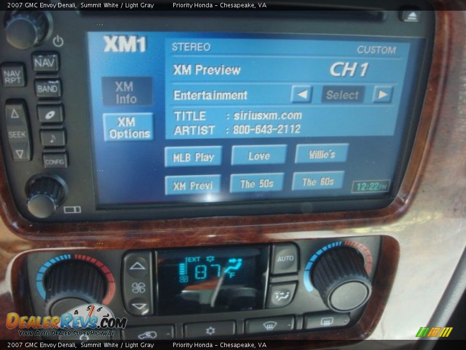 2007 GMC Envoy Denali Summit White / Light Gray Photo #16