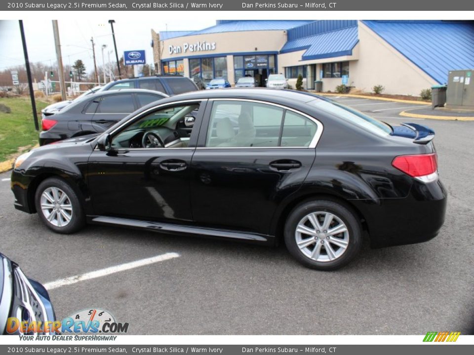 2010 Subaru Legacy 2.5i Premium Sedan Crystal Black Silica / Warm Ivory Photo #10