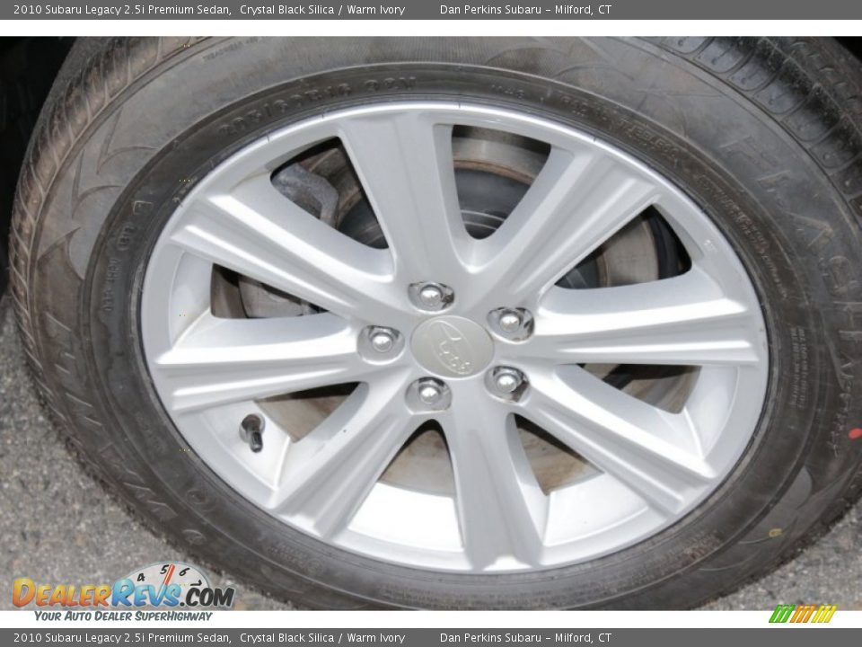 2010 Subaru Legacy 2.5i Premium Sedan Crystal Black Silica / Warm Ivory Photo #18