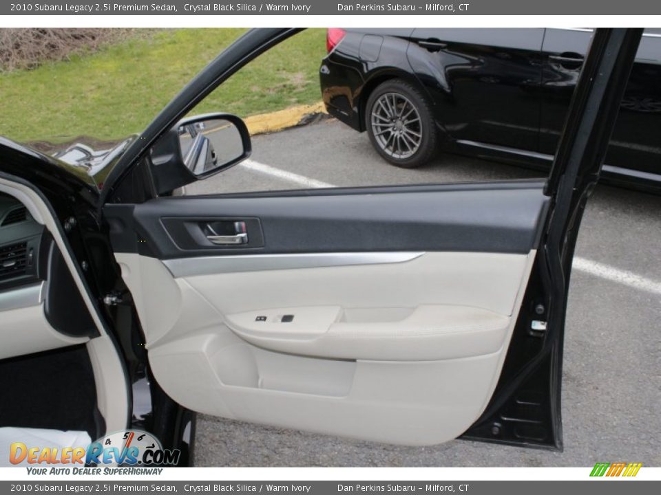 2010 Subaru Legacy 2.5i Premium Sedan Crystal Black Silica / Warm Ivory Photo #21