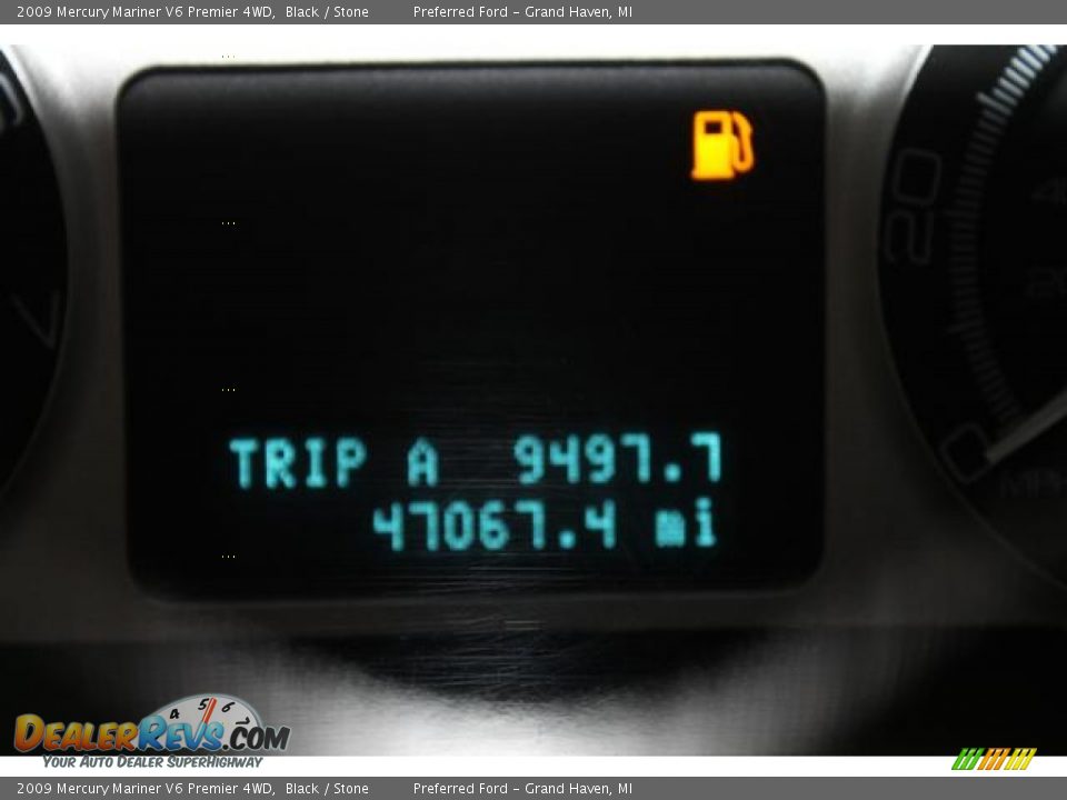 2009 Mercury Mariner V6 Premier 4WD Black / Stone Photo #18