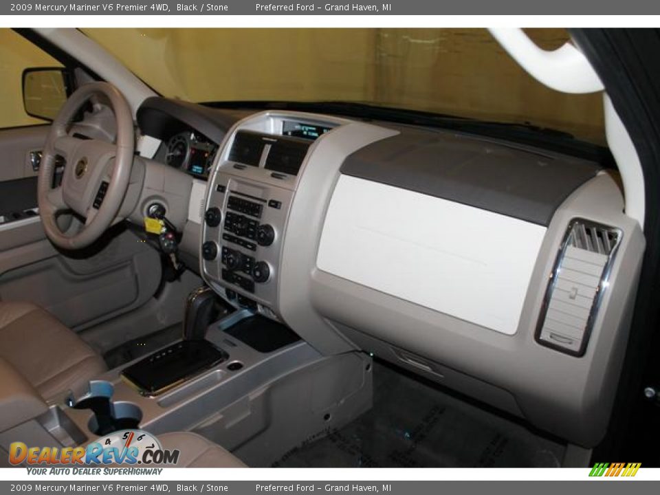 Dashboard of 2009 Mercury Mariner V6 Premier 4WD Photo #27