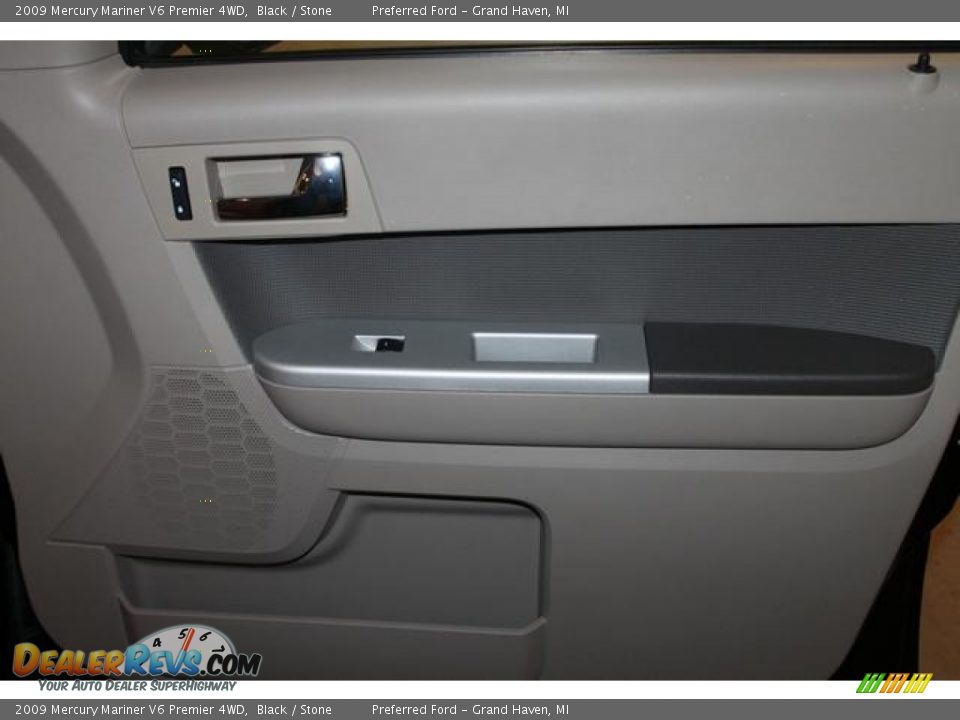 2009 Mercury Mariner V6 Premier 4WD Black / Stone Photo #30