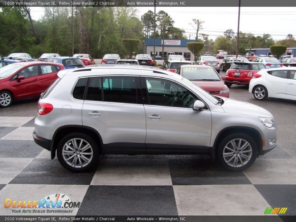 2010 Volkswagen Tiguan SE Reflex Silver Metallic / Charcoal Photo #3