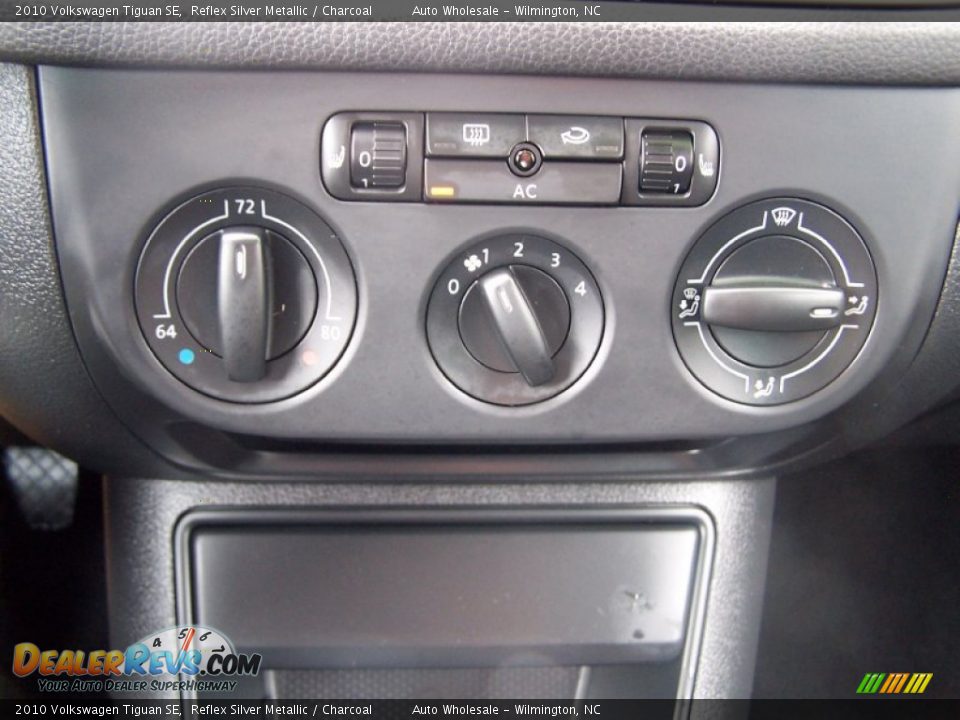 2010 Volkswagen Tiguan SE Reflex Silver Metallic / Charcoal Photo #18