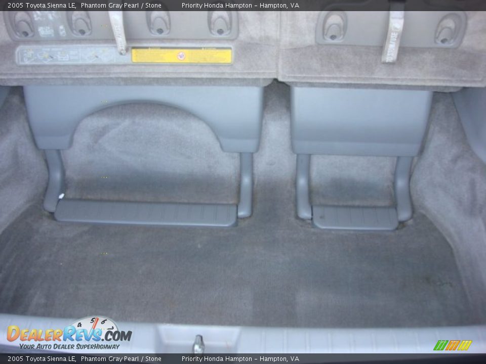 2005 Toyota Sienna LE Phantom Gray Pearl / Stone Photo #10